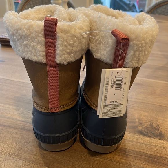 Gap Shearling Winter Boots with Thinsulate - Size 3/4 - Picture 3 of 5